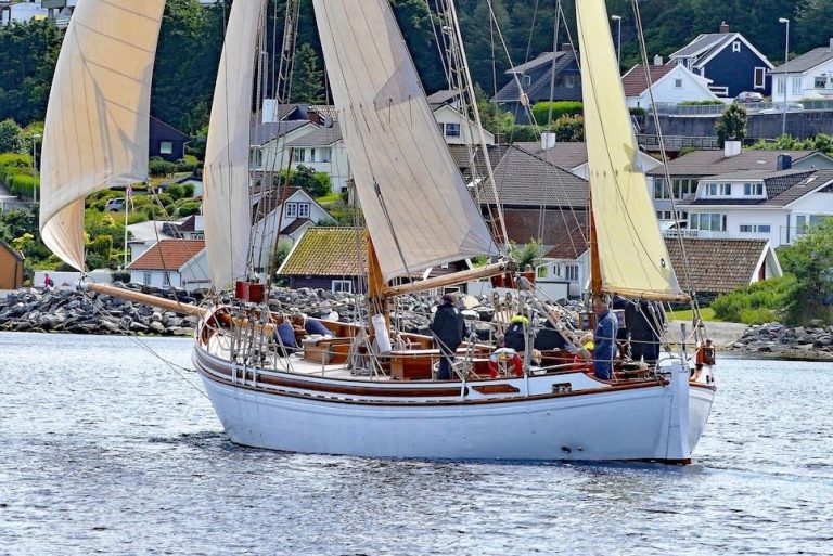 tall ship wyvern