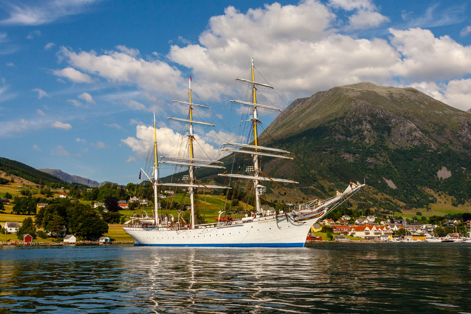 Statsraad Lehmkuhl Sail On Board