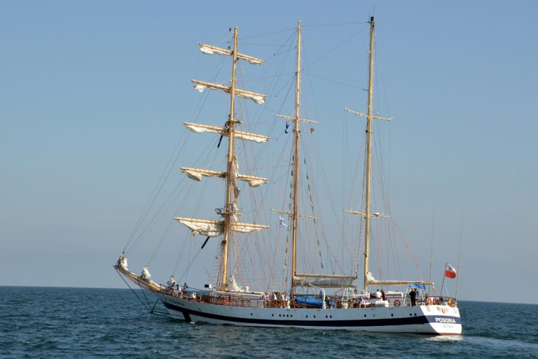 Pogoria in the Parade of Sail